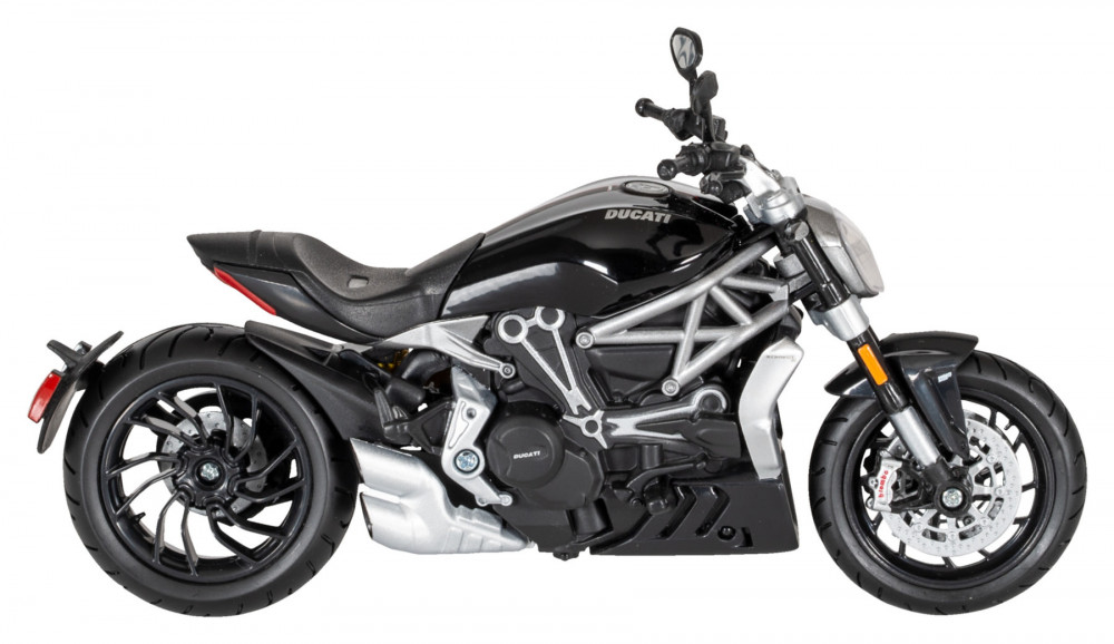 Ducati X Diavel S makett